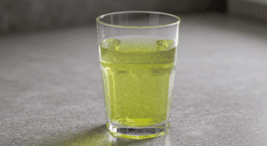 كوب ماء تظنه نقيا